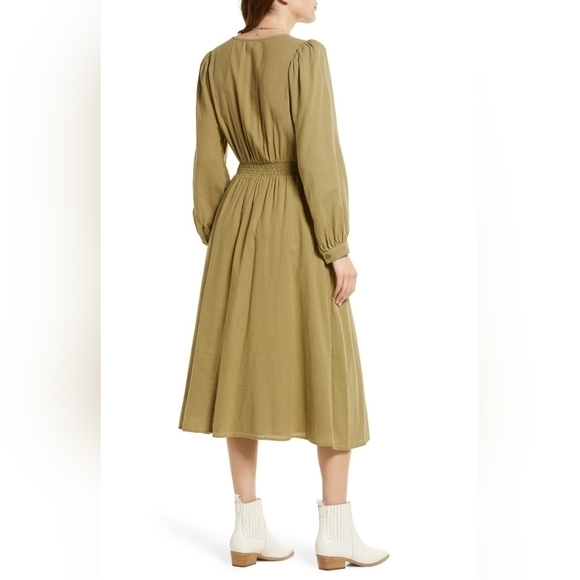 Treasure & Bond V-Neck Long Sleeve Smocked Midi Dress Olive Green Size X-Small - Picture 2 of 11